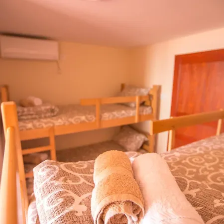 House Auberge de jeunesse *