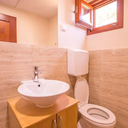 ホステル House *