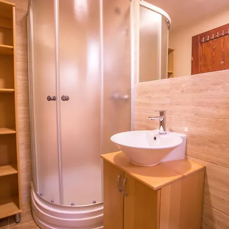 Auberge de jeunesse House *