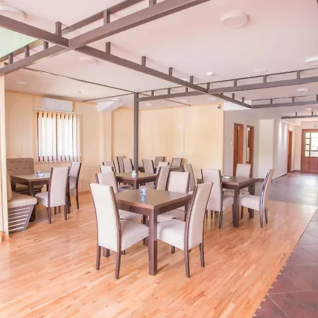 Auberge de jeunesse House *
